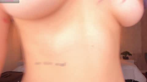 Snapshot of anne_mallow chatting on 01/29/25, 03:54 Ann online show from 01/29/25, 03:54