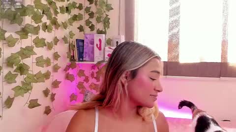 Anne online show from 02/09/25, 06:58