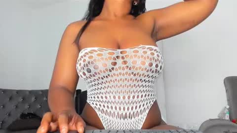 Annie  online show from 02/21/25, 04:26