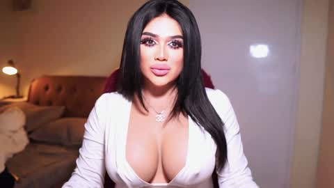 Anne Hart online show from 01/07/25, 01:49