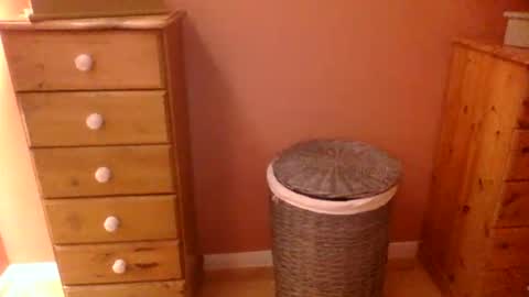 annecharlie online show from 09/15/25, 06:35