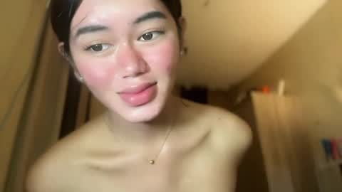 Snapshot of annedee_ chatting on 12/16/24, 06:27 Kim online show from 12/16/24, 06:27