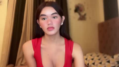 Snapshot of annedee_ chatting on 01/08/25, 06:09 Kim online show from 01/08/25, 06:09