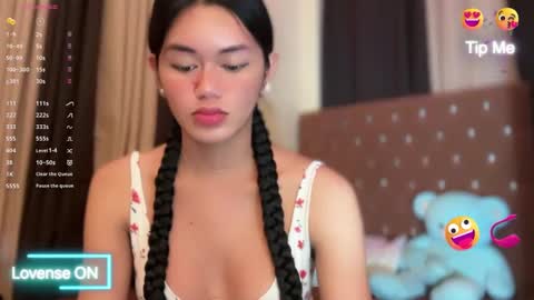 Snapshot of annedee_ chatting on 02/20/25, 10:37 Kim online show from 02/20/25, 10:37