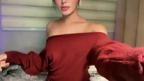 Kim online show from 12/15/25, 08:29