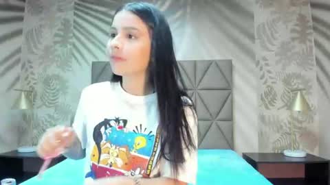 Snapshot of annedixie chatting on 07/05/26, 03:13 Anne online show from 07/05/26, 03:13