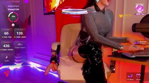 Snapshot of annes_secrettemple chatting on 11/26/25, 07:26 Annes online show from 11/26/25, 07:26