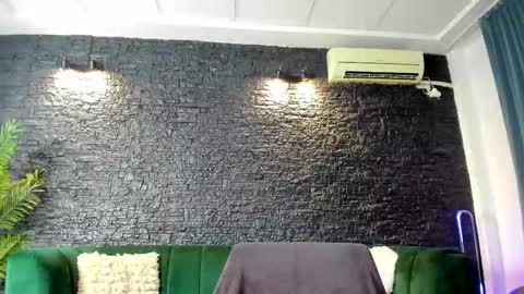 Snapshot of annesins chatting on 10/28/25, 07:05 annesins online show from 10/28/25, 07:05