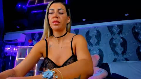 Snapshot of anneswhite chatting on 03/03/26, 05:13 Ana online show from 03/03/26, 05:13