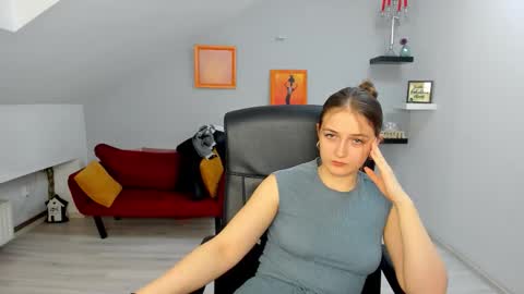 annewilsonn online show from 02/09/26, 12:09