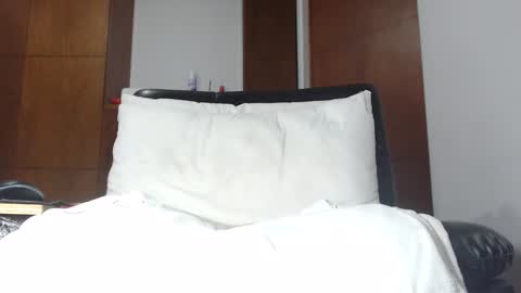 Snapshot of annexm chatting on 10/26/25, 02:34 ANNE online show from 10/26/25, 02:34