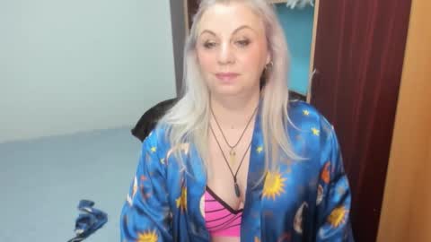 Snapshot of anngelynajoy chatting on 01/07/26, 10:34 Anngel online show from 01/07/26, 10:34