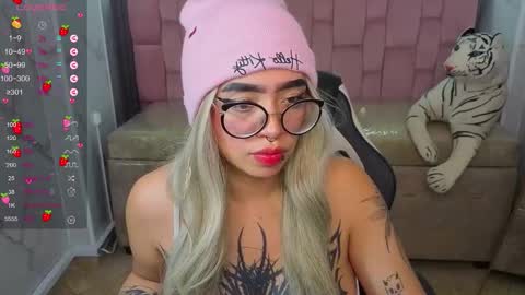 Anni acker b online show from 11/26/25, 03:18