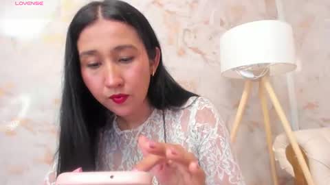 Snapshot of anni_petite_ chatting on 07/16/26, 09:10 online show from 07/16/26, 09:10