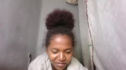 annick98 online show from 02/25/26, 07:40