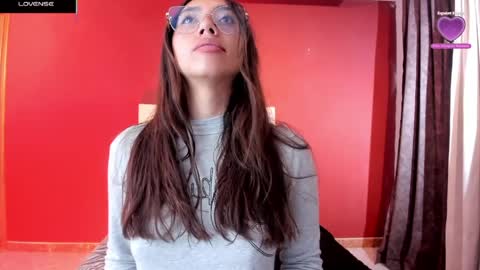 Snapshot of annie18_ chatting on 03/26/26, 06:57 Annie online show from 03/26/26, 06:57