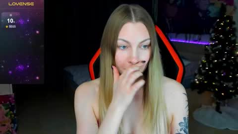 Snapshot of annie69kiss chatting on 01/13/26, 10:59 Annie online show from 01/13/26, 10:59