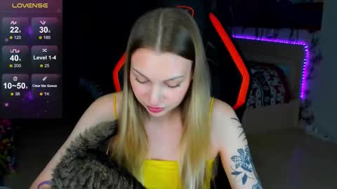 Snapshot of annie69kiss chatting on 03/15/26, 01:00 Annie online show from 03/15/26, 01:00