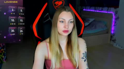 Snapshot of annie69kiss chatting on 03/22/26, 07:50 Annie online show from 03/22/26, 07:50