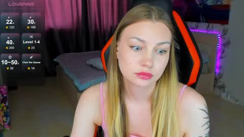 Snapshot of annie69kiss chatting on 05/15/26, 10:11 Annie online show from 05/15/26, 10:11