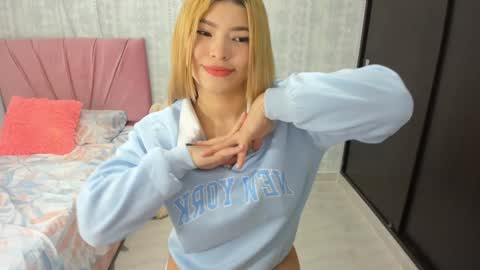 annie online show from 02/05/25, 04:59