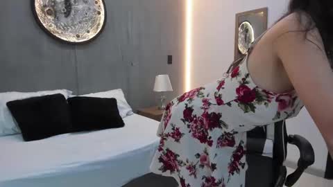 Snapshot of annie_applee chatting on 09/30/25, 12:10 A N N I E  online show from 09/30/25, 12:10