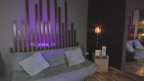 annie_barozzi online show from 09/30/25, 02:00