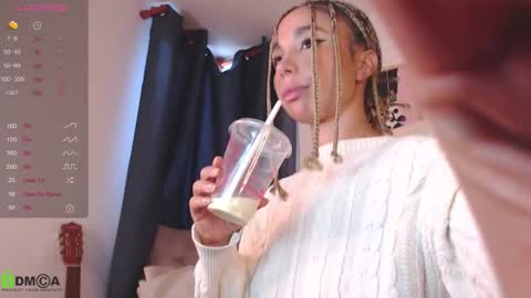 Snapshot of annie_es chatting on 09/14/25, 10:31 Annie online show from 09/14/25, 10:31