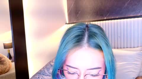 ANNIE HAWK online show from 03/17/26, 10:07