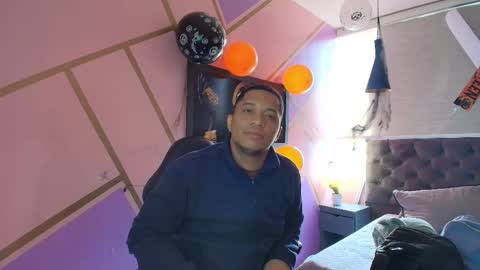 Snapshot of annie_lii chatting on 10/25/25, 12:34 Annie lii online show from 10/25/25, 12:34