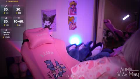 Snapshot of annie_may_may chatting on 01/09/25, 04:06 Annie May   online show from 01/09/25, 04:06