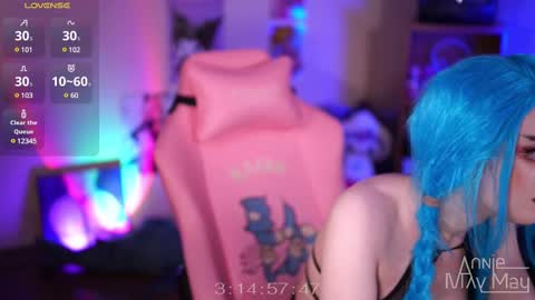 Snapshot of annie_may_may chatting on 03/08/25, 03:02 Annie May   online show from 03/08/25, 03:02