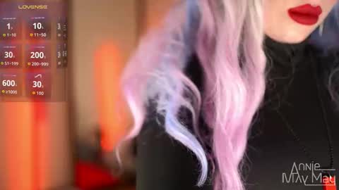 Snapshot of annie_may_may chatting on 10/17/25, 02:30 Annie May   online show from 10/17/25, 02:30