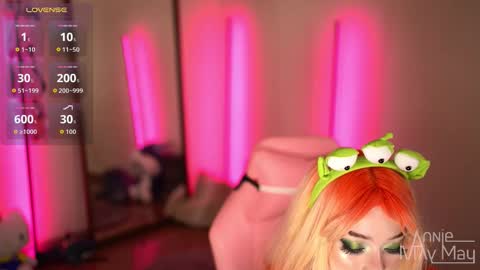 Annie May   online show from 11/03/25, 01:45