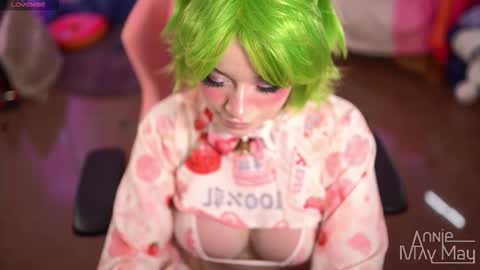 Snapshot of annie_may_may chatting on 03/29/26, 01:44 Annie May online show from 03/29/26, 01:44