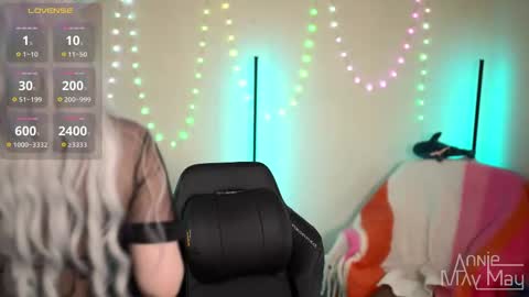 Snapshot of annie_may_may chatting on 04/06/26, 01:12 Annie May online show from 04/06/26, 01:12