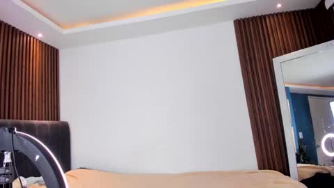 Snapshot of annie_roberts7 chatting on 02/24/25, 08:36 Annie Roberts online show from 02/24/25, 08:36