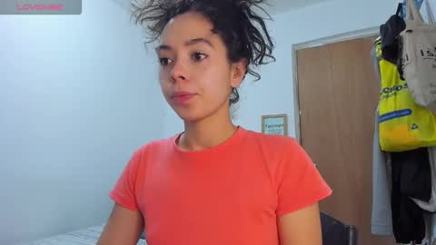 annie_rosse1017 online show from 10/18/25, 01:52