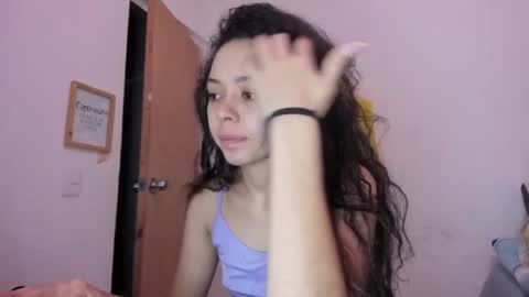 Snapshot of annie_rosse1017 chatting on 03/14/26, 05:35 annie_rosse1017 online show from 03/14/26, 05:35