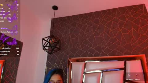 Annie  online show from 02/14/25, 10:25