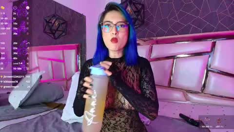 Annie  online show from 03/10/25, 03:52