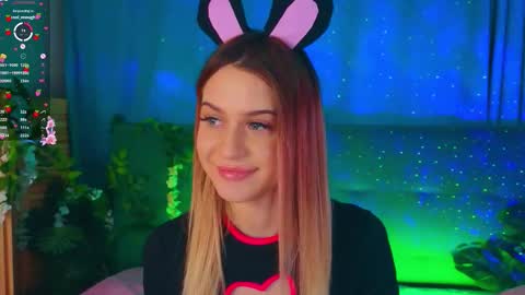 annie online show from 02/12/26, 08:37