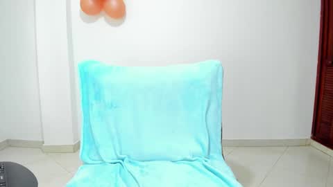 Annie online show from 12/16/24, 04:16