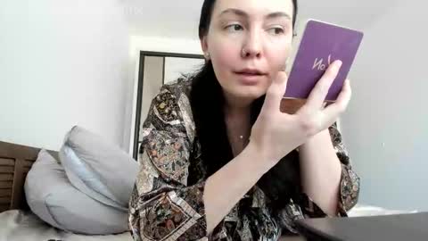 Annie online show from 02/28/26, 01:45