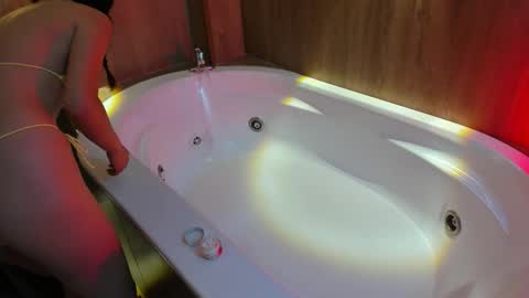 Snapshot of annieandleandro chatting on 01/07/26, 08:22 Annie And Leandro online show from 01/07/26, 08:22