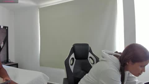 Annie and Stefan online show from 03/01/26, 02:19