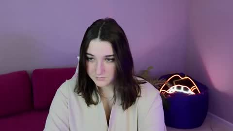 Annie online show from 10/16/25, 07:31