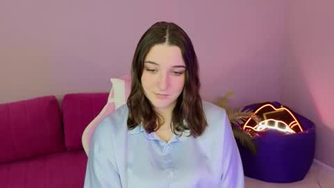 Annie online show from 10/18/25, 05:54