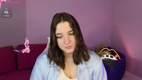 Annie online show from 10/25/25, 01:13