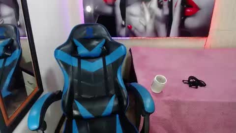 Anniee online show from 01/25/25, 05:40